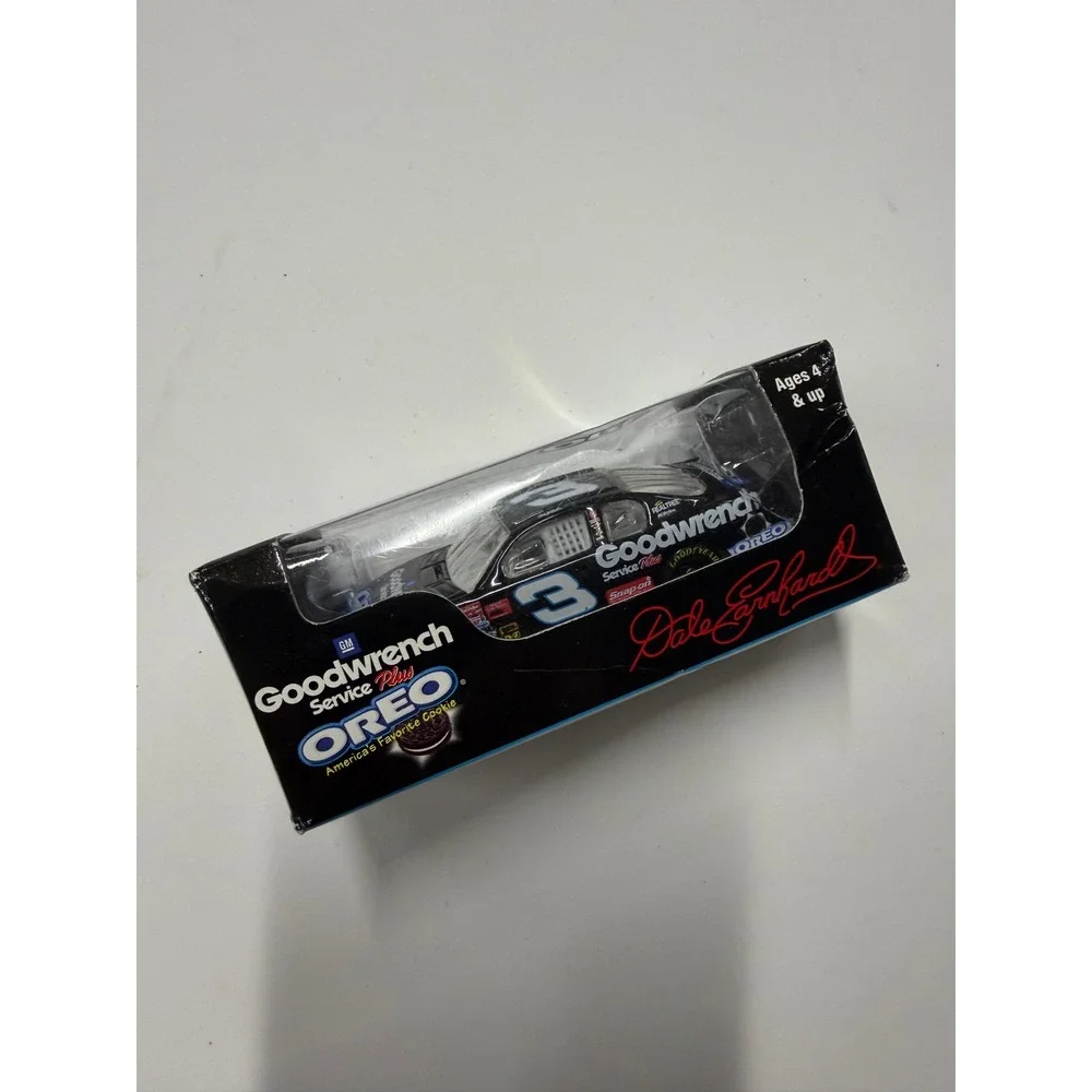 Action Dale Earnhardt 3 GM Goodwrench Oreo 2001 Chevy Monte Carlo 1:64 =